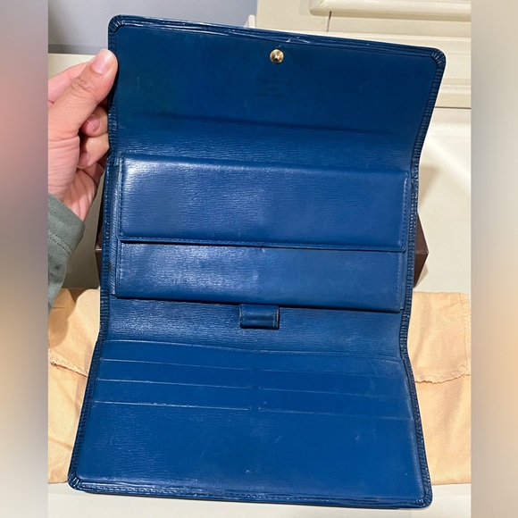 1990s Vintage Blue LV EPI wallet - Picture 8 of 8
